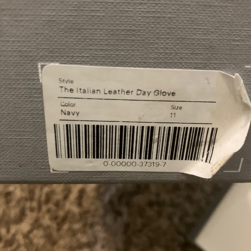 Everlane Narrow Italian leather day glove, size 11, navy - Picture 3 of 4